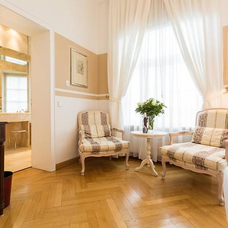 Hotel Schloss Storkau 외부 사진
