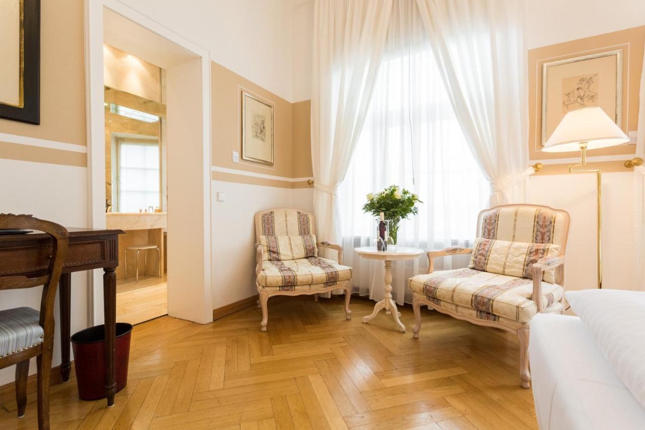 Hotel Schloss Storkau 외부 사진
