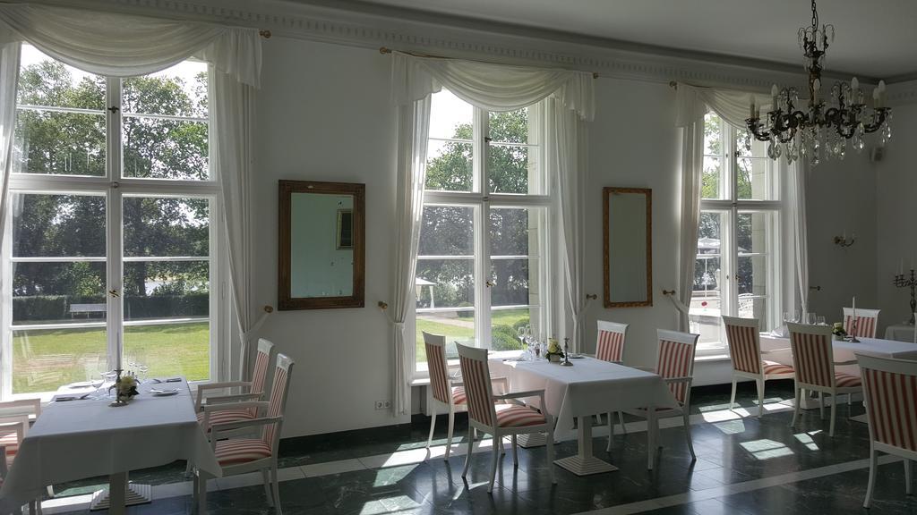 Hotel Schloss Storkau 외부 사진