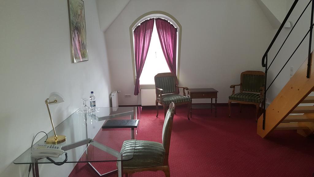 Hotel Schloss Storkau 외부 사진
