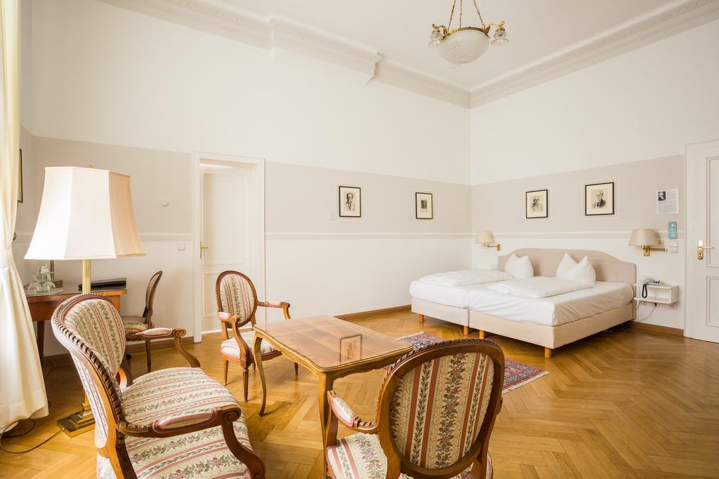 Hotel Schloss Storkau 외부 사진