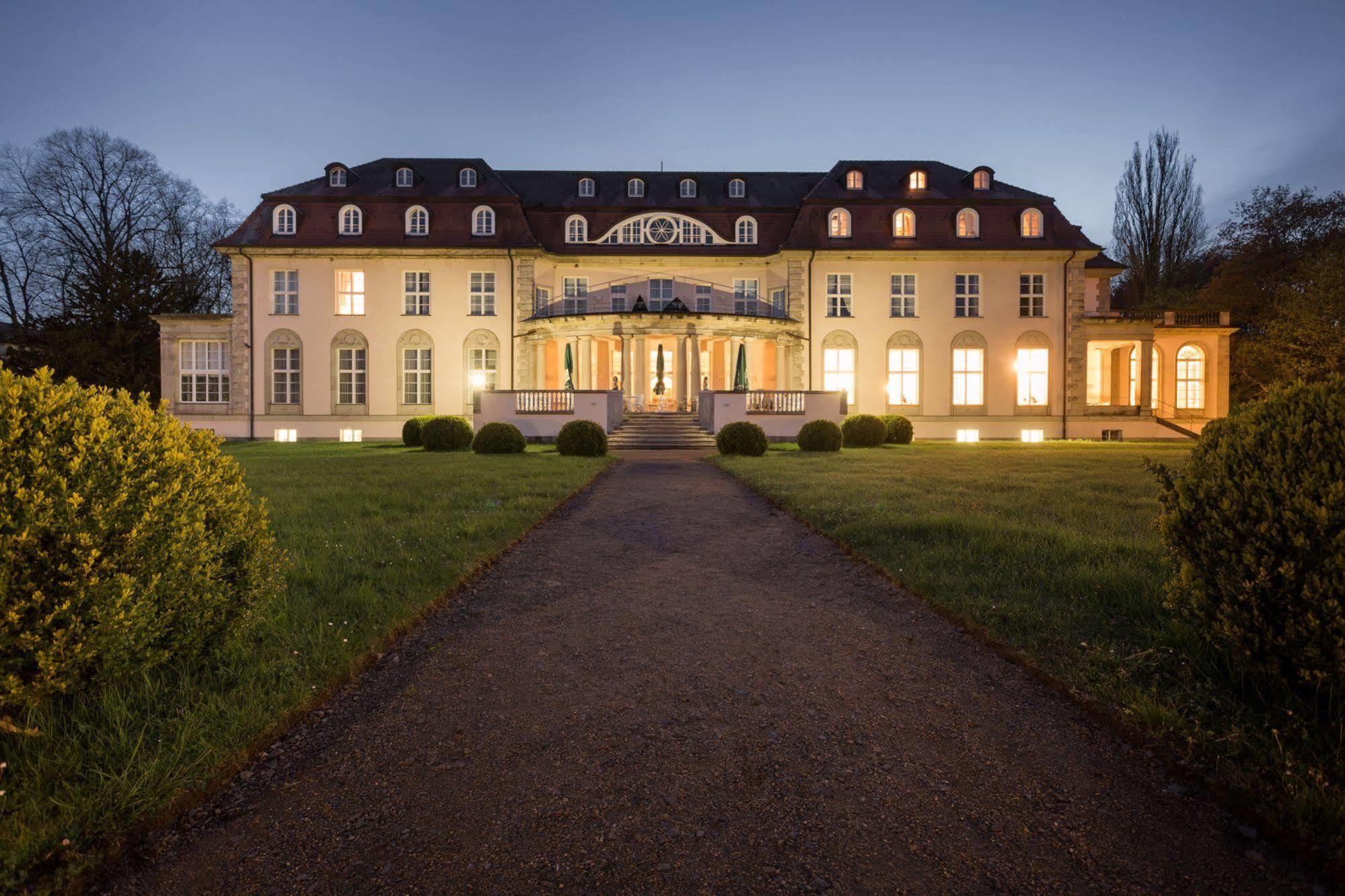 Hotel Schloss Storkau 외부 사진